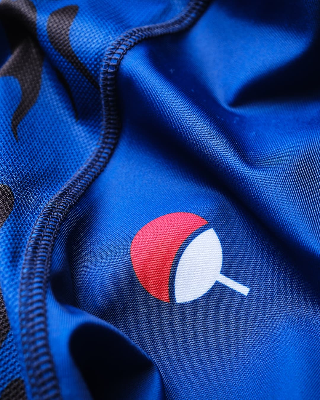 Rashguard NARUTO X ELION SASUKE BLEU - Manches Courtes - Image 4