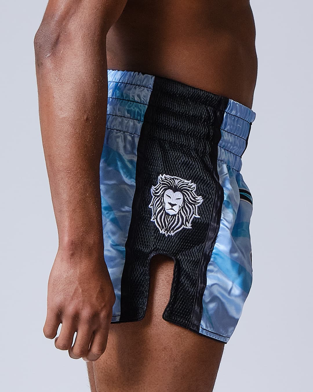 Short de Boxe Thaï ELION Raja - Sky Blue - Image 3