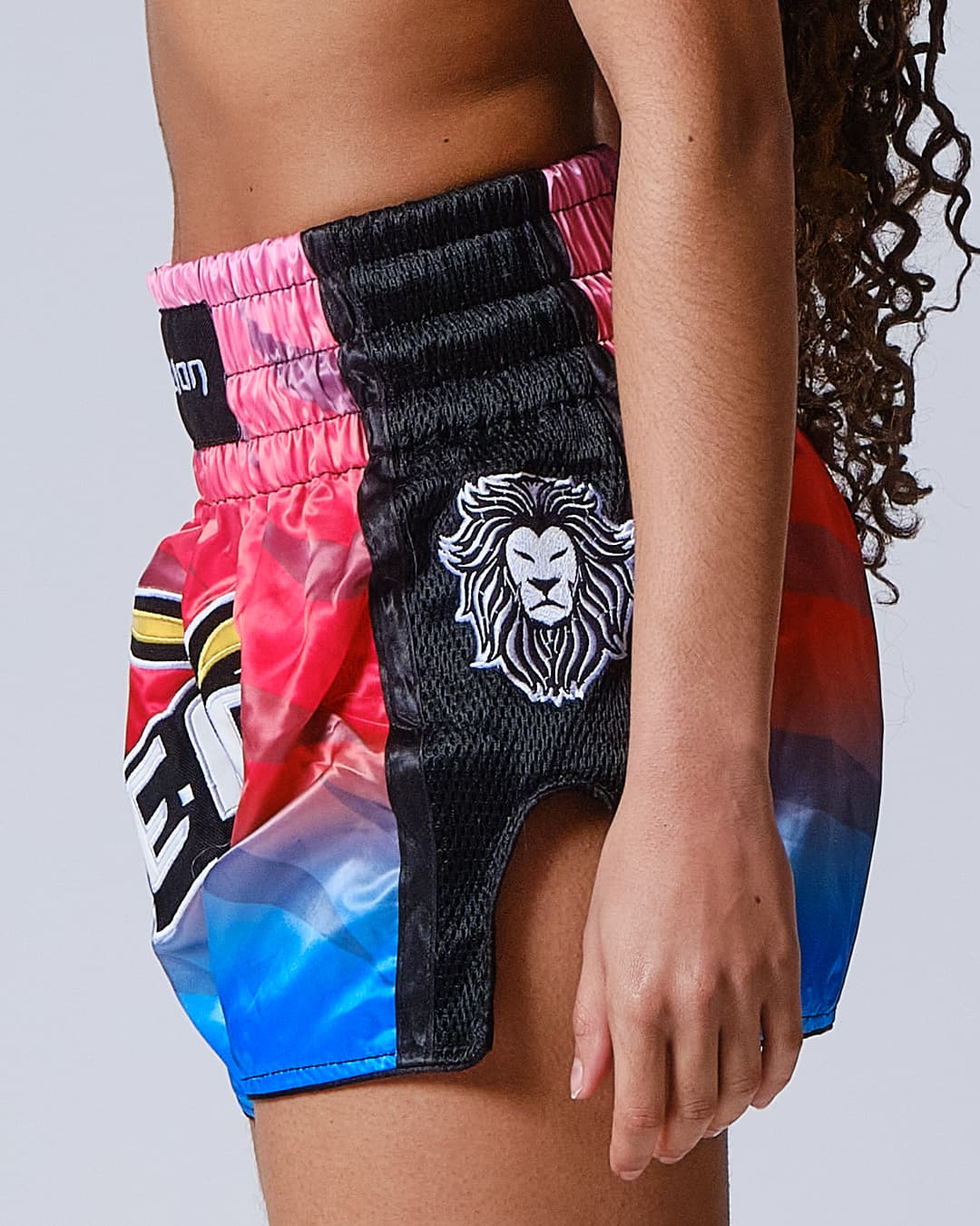 Short de Boxe Thaï ELION Raja - Rouge/Bleu - Image 6